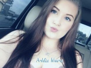 Ashlie_Moore