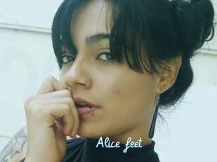 Alice_feet