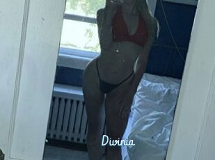Divinia