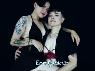 Emmilyandcriis