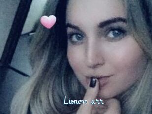 Lioness_arr
