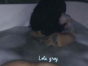 Lola_grey