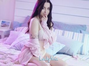 LuckyMia