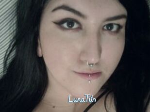 LunaTits