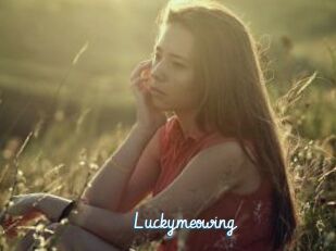 Luckymeowing