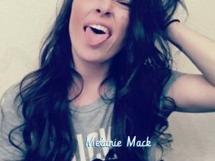 Melanie_Mack