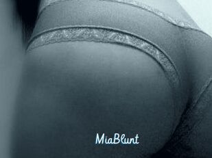 MiaBlunt