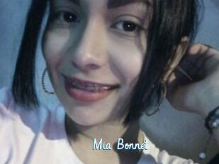 Mia_Bonnet