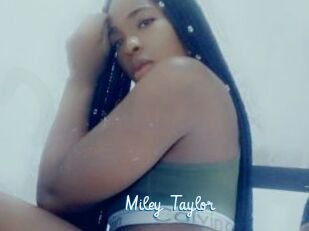 Miley_Taylor