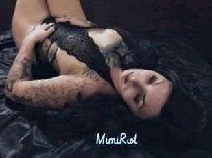 Mimi_Riot