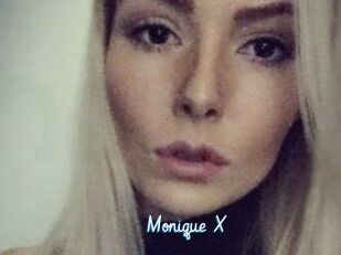 Monique_X