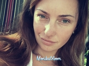 Monikabloom