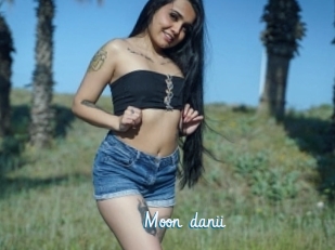 Moon_danii