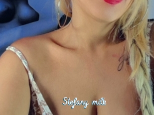 Stefany_milk