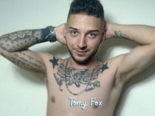 Tomy_Fox